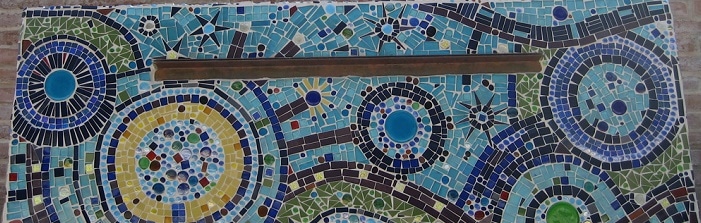 Gran mosaico realizado en una pared. Gran mosaico realizado en una pared.