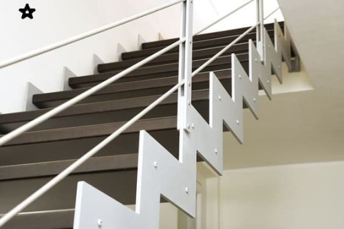 Salas de hierro realizadas sobre una nave industrial