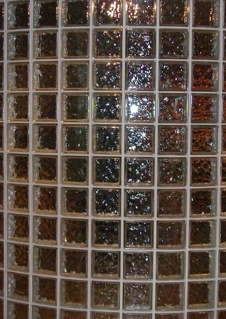 Cómo hacer una pared de bloques de vidrio