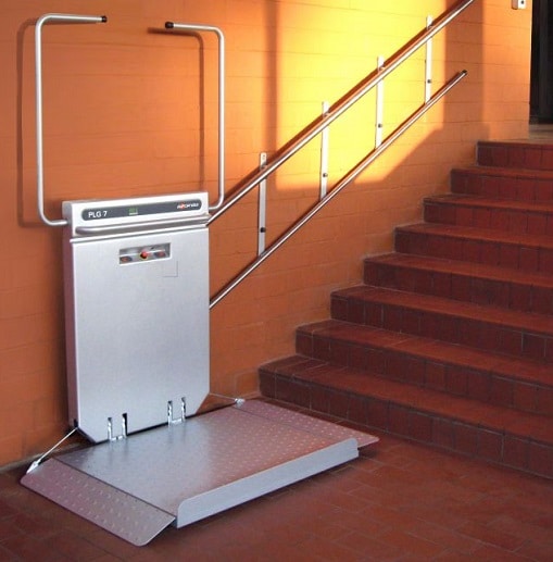 Plataforma salvaescaleras para escaleras interiores y exteriores