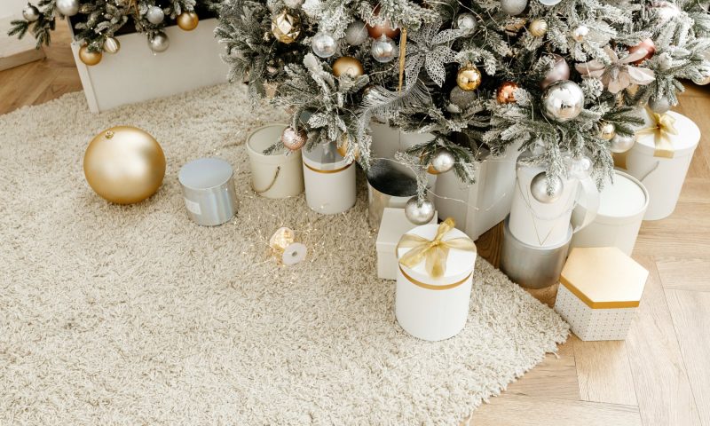 ¡Cada piso tiene su propio árbol de Navidad!