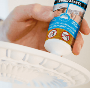 como aplicar un rosetón en el techo