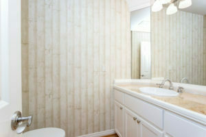 papel pintado baño