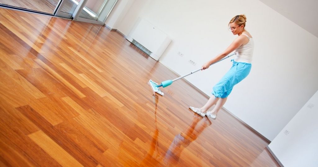 Limpieza de suelos LVT