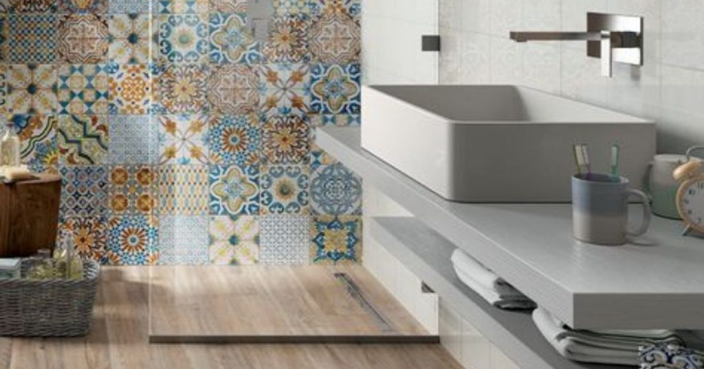 baño revestimiento cerámico con contraste